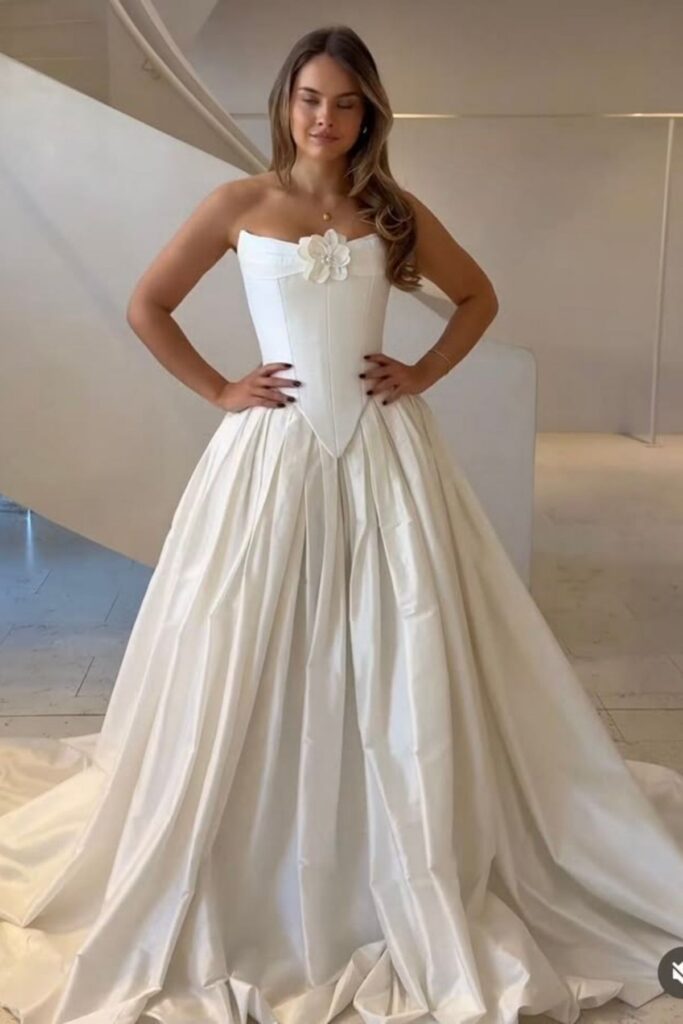 a bride wearing A wedding dress 