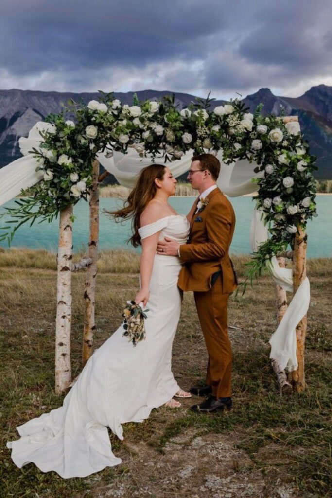 a wedding disrupted by wind