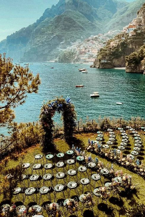 Cliffside wedding setting on the Amalfi Coast of Italy